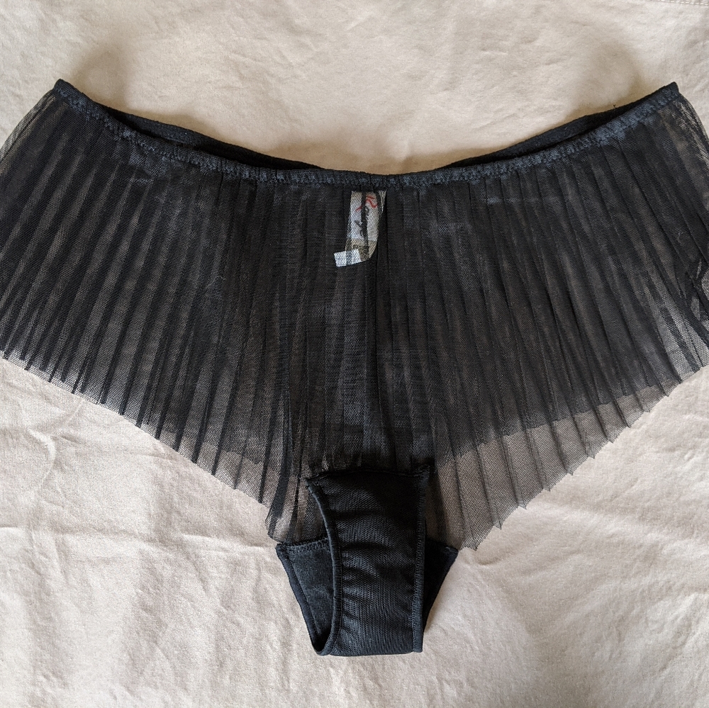 Ravage black accordion panties S (M) new